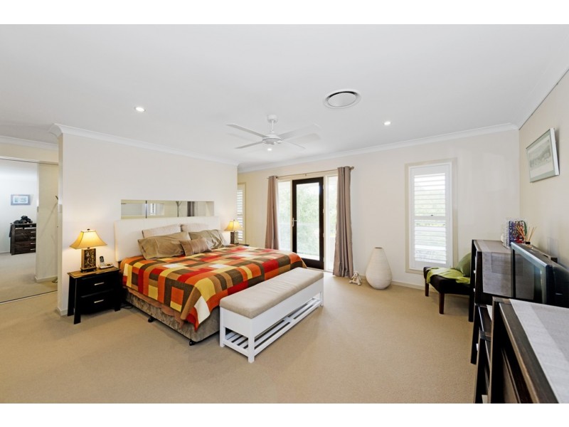 23 Portland Place, Carindale QLD 4152