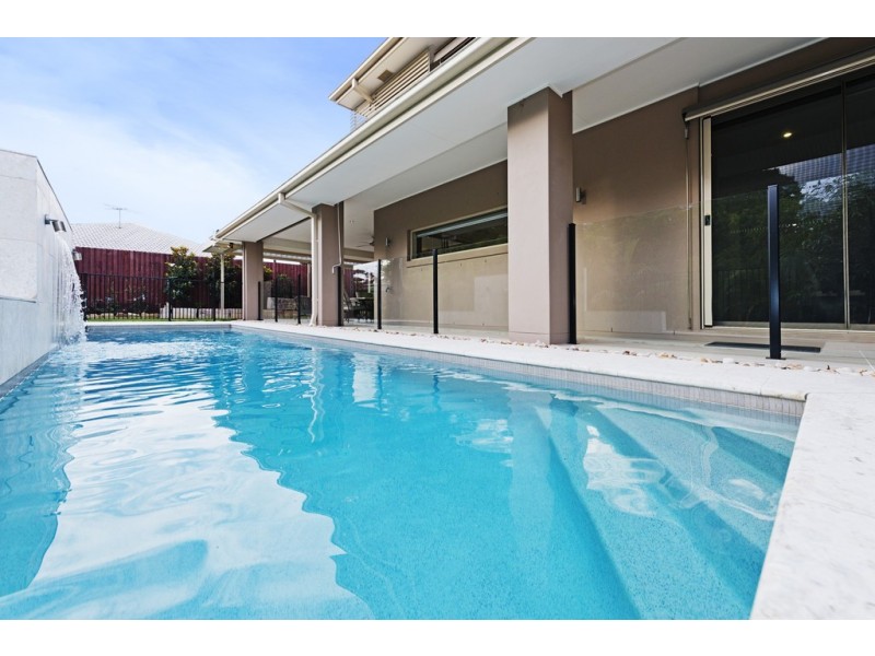 23 Portland Place, Carindale QLD 4152