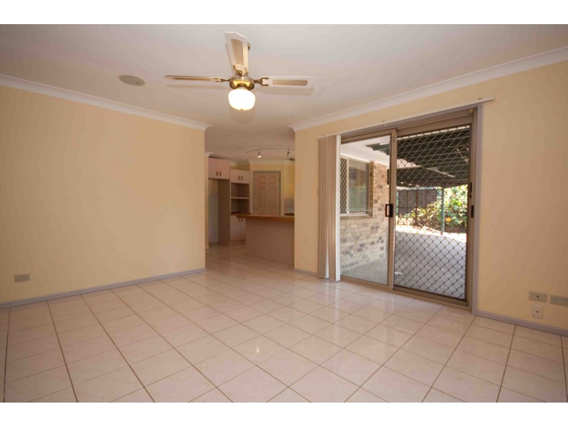42 Scanlen Crescent, Wynnum West QLD 4178