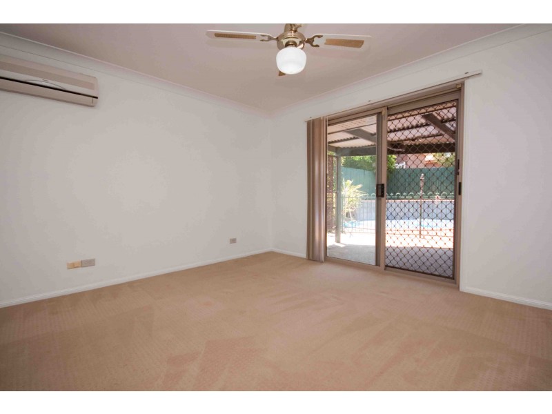 42 Scanlen Crescent, Wynnum West QLD 4178