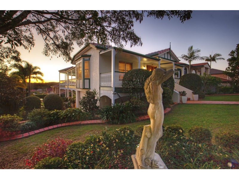 46 Golden Oak Crescent, Carindale QLD 4152