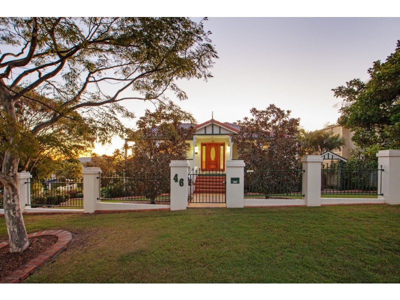 46 Golden Oak Crescent, Carindale QLD 4152