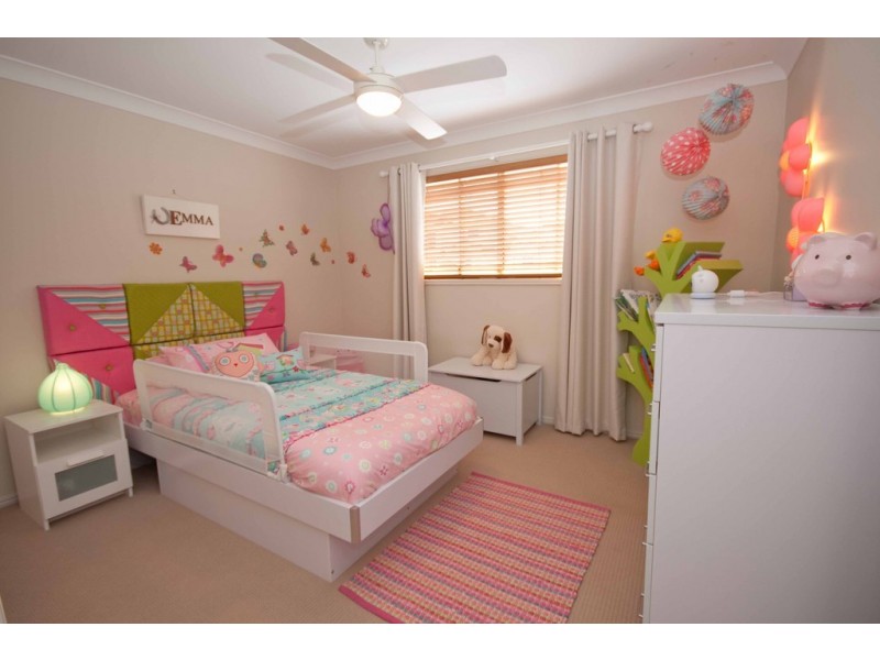 10 Empress Drive, Carindale QLD 4152