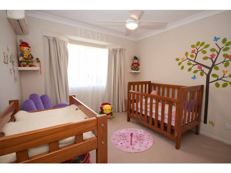 10 Empress Drive, Carindale QLD 4152