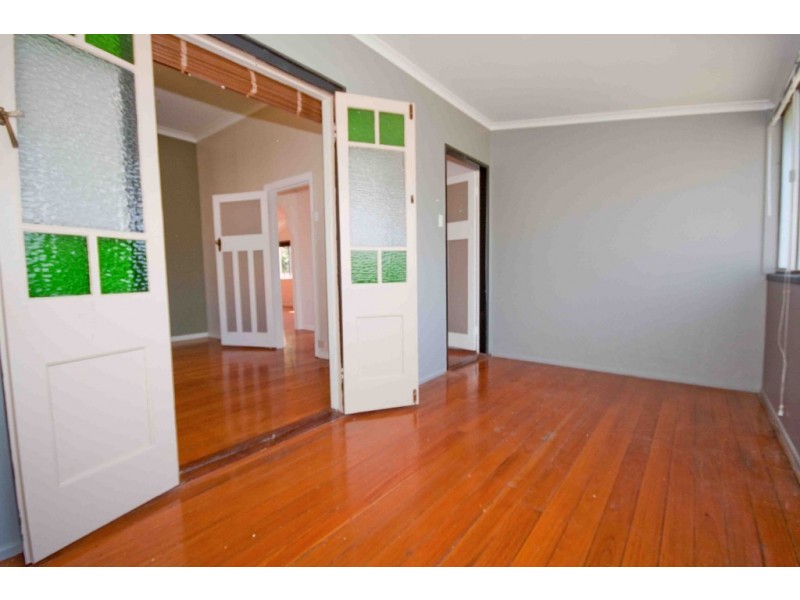 15 Grant Street, Camp Hill QLD 4152