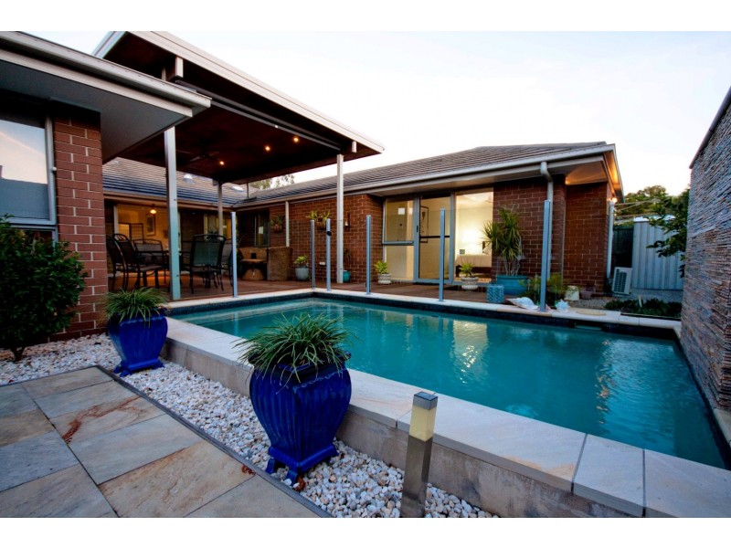 28 Torrens Crescent, Wakerley QLD 4154