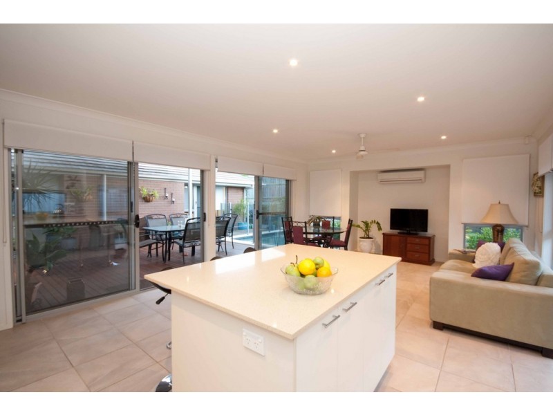 28 Torrens Crescent, Wakerley QLD 4154