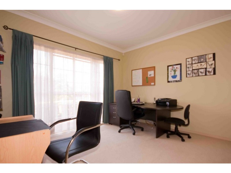 70 Kenilworth Place, Carindale QLD 4152