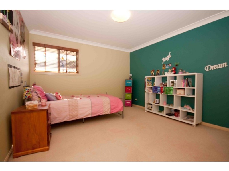 70 Kenilworth Place, Carindale QLD 4152