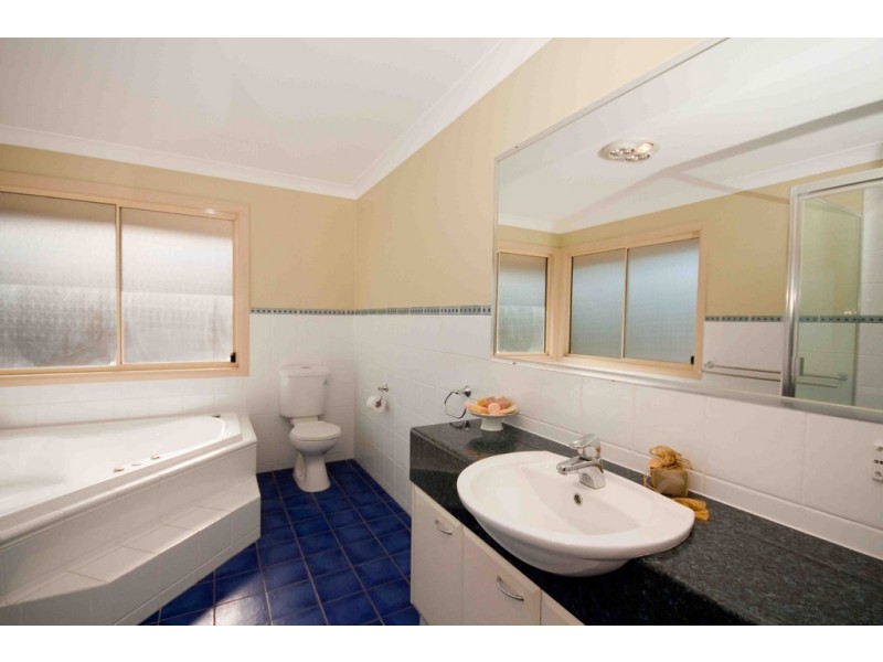 70 Kenilworth Place, Carindale QLD 4152