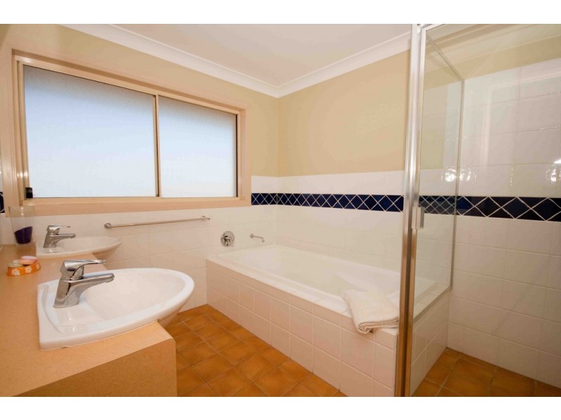 70 Kenilworth Place, Carindale QLD 4152