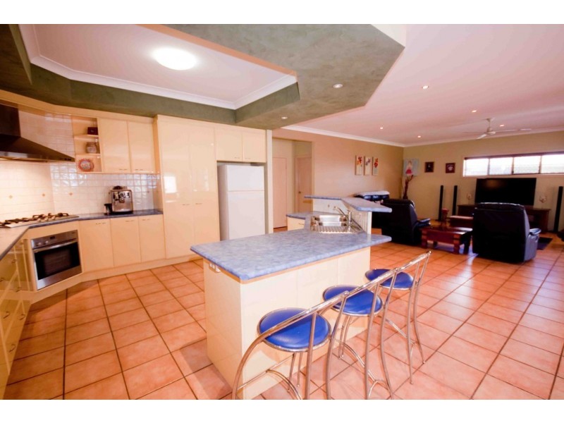 70 Kenilworth Place, Carindale QLD 4152