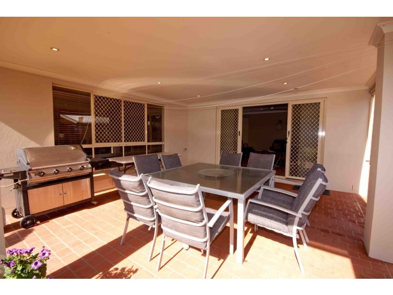 70 Kenilworth Place, Carindale QLD 4152