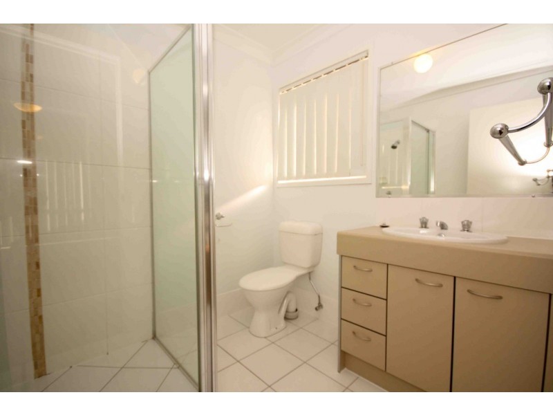 15 Delaforce Street, Regents Park QLD 4118