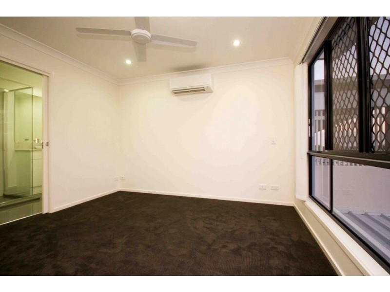 4/34 Waratah Ave, Carina QLD 4152