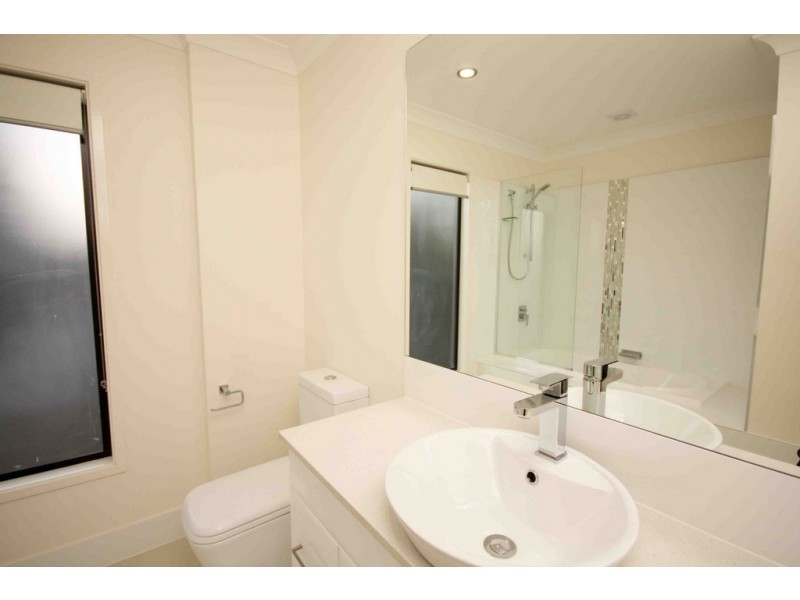 4/34 Waratah Ave, Carina QLD 4152