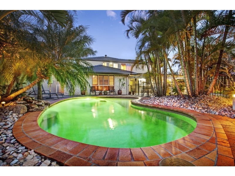 9 Wentworth Place, Carindale QLD 4152