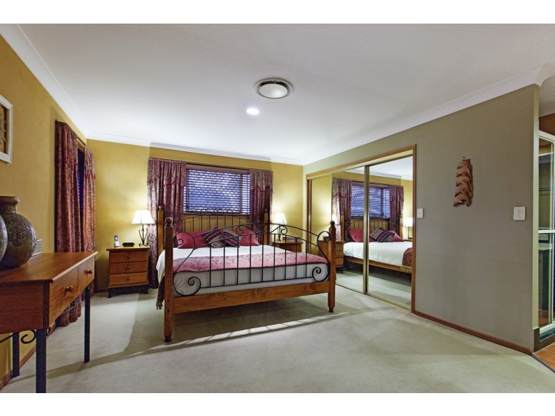 9 Wentworth Place, Carindale QLD 4152