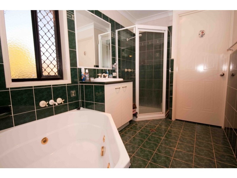 36 Aspen Street, Carindale QLD 4152