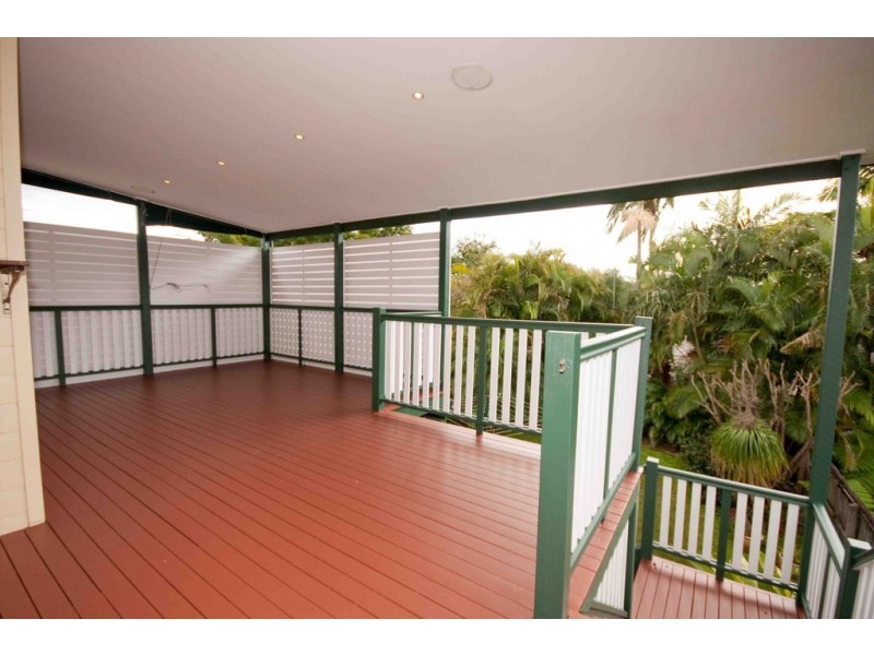 132 Temple Street, Coorparoo QLD 4151