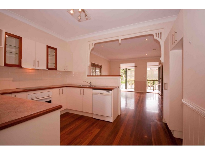 132 Temple Street, Coorparoo QLD 4151