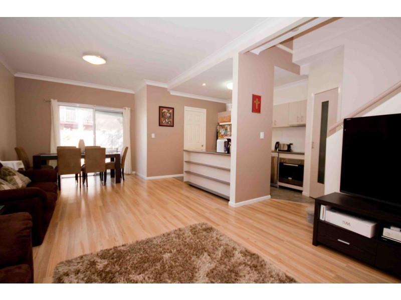 10/8 Mahina Place, Wishart QLD 4122