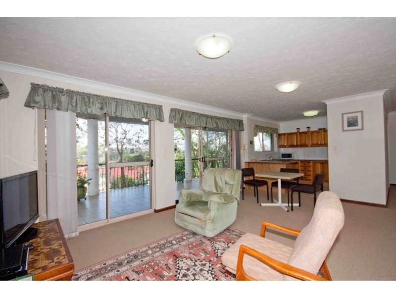 2/47 Swain Street, Holland Park West QLD 4121