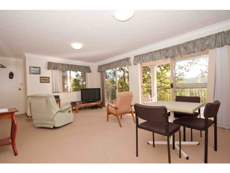 2/47 Swain Street, Holland Park West QLD 4121