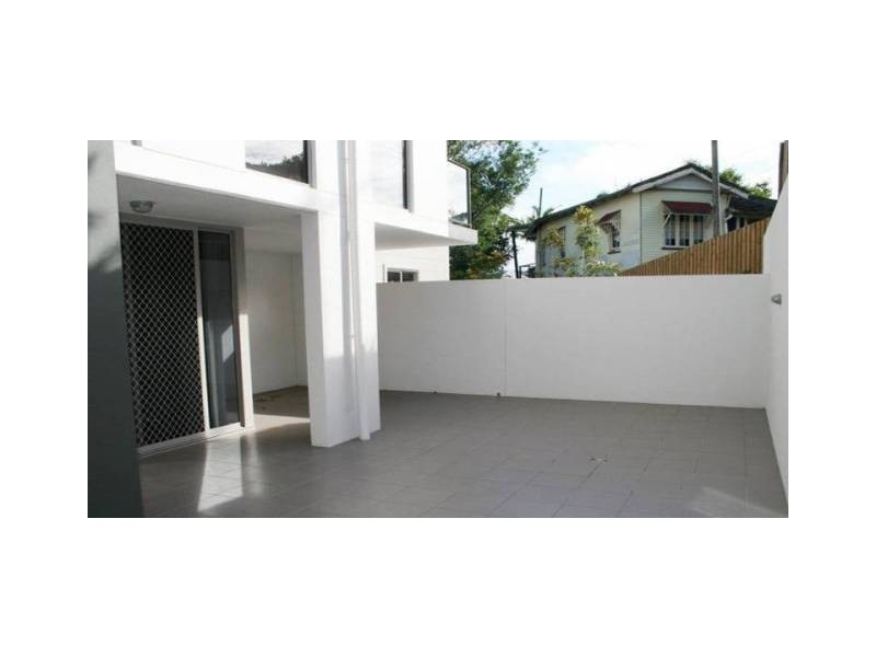 14/11 Riding Road, Hawthorne QLD 4171