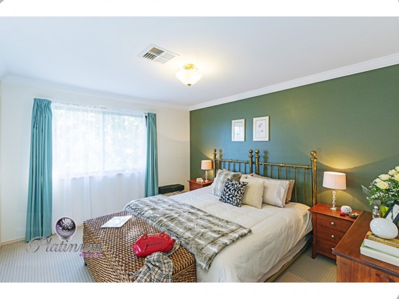 49 Debussy Place, Mount Ommaney QLD 4074