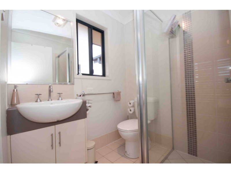 2/2A Bruce St, Carina QLD 4152