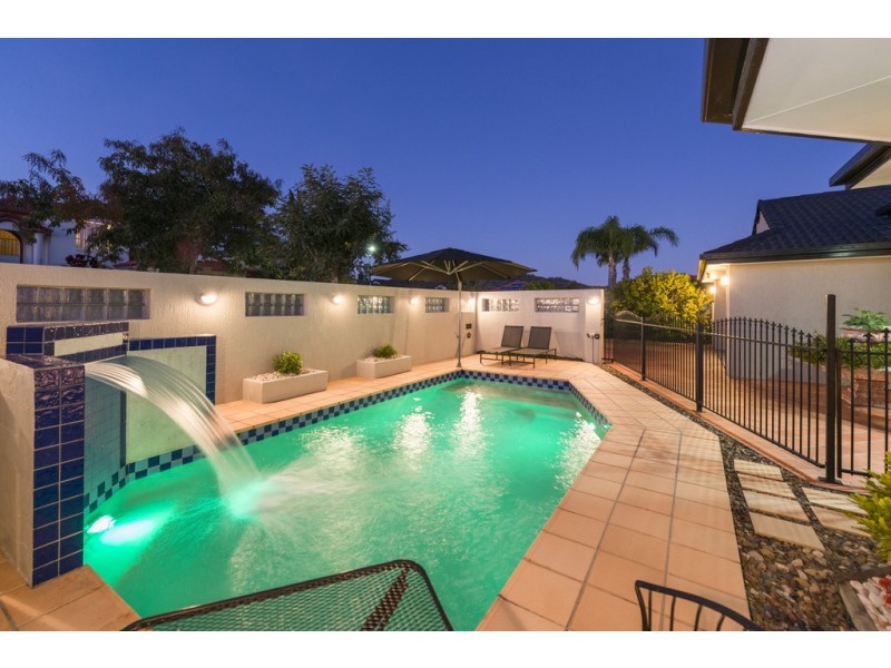 19 Forest Place, Carindale QLD 4152