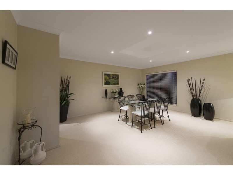 19 Forest Place, Carindale QLD 4152