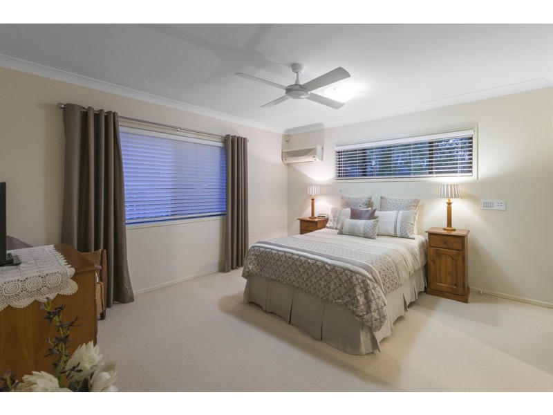 19 Forest Place, Carindale QLD 4152