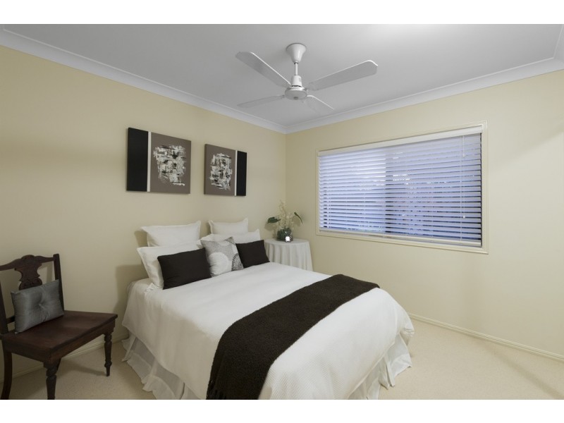 19 Forest Place, Carindale QLD 4152