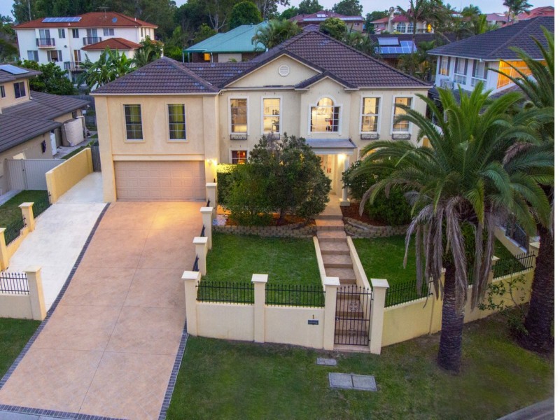 1 Delaney Circuit, Carindale QLD 4152