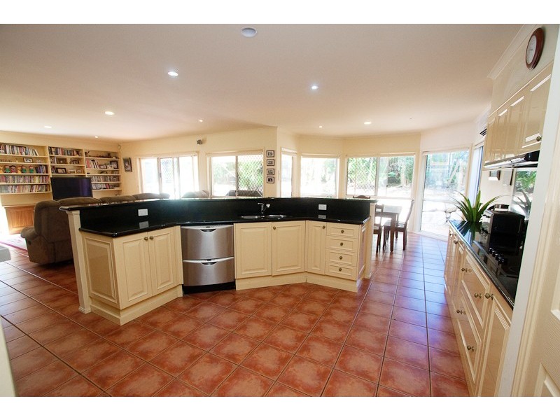 1 Delaney Circuit, Carindale QLD 4152