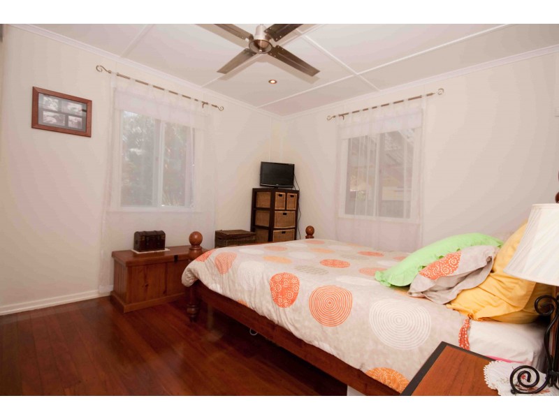 143 Sibley Road, Wynnum West QLD 4178