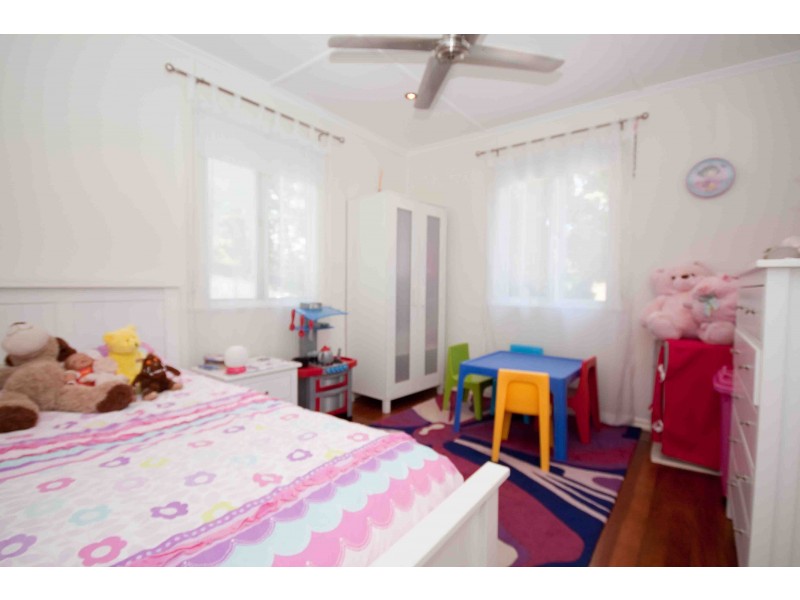 143 Sibley Road, Wynnum West QLD 4178