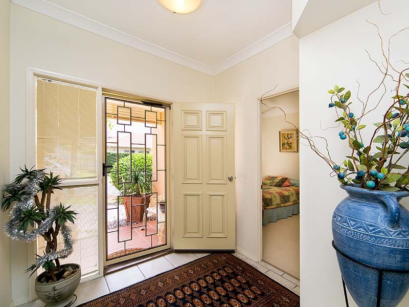 27 Oleander Place, Carindale QLD 4152