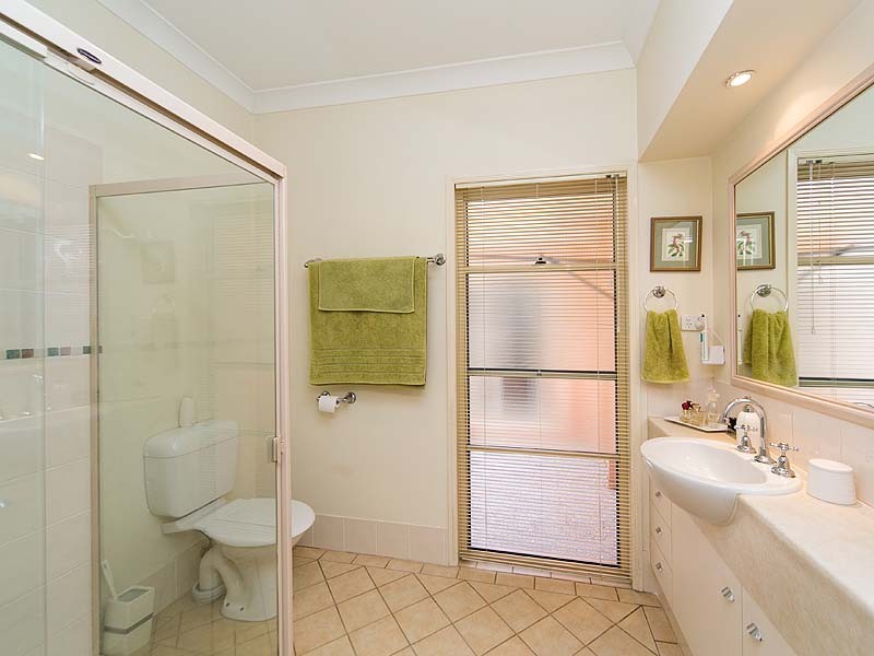 27 Oleander Place, Carindale QLD 4152