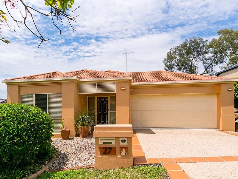 27 Oleander Place, Carindale QLD 4152