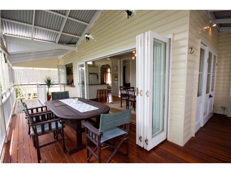 1212 Stanley Street East, Coorparoo QLD 4151