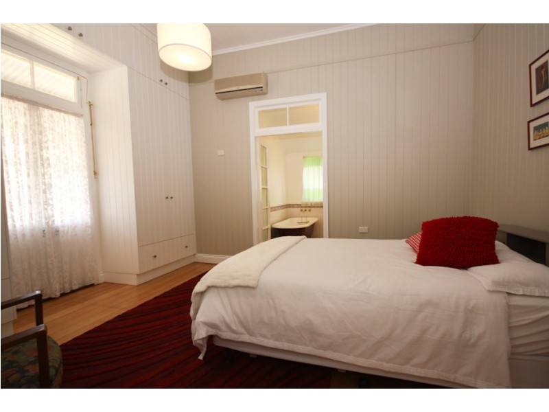 1212 Stanley Street East, Coorparoo QLD 4151