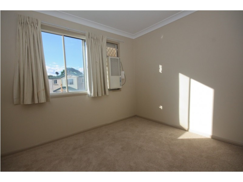 10/180 Seville Road, Holland Park QLD 4121