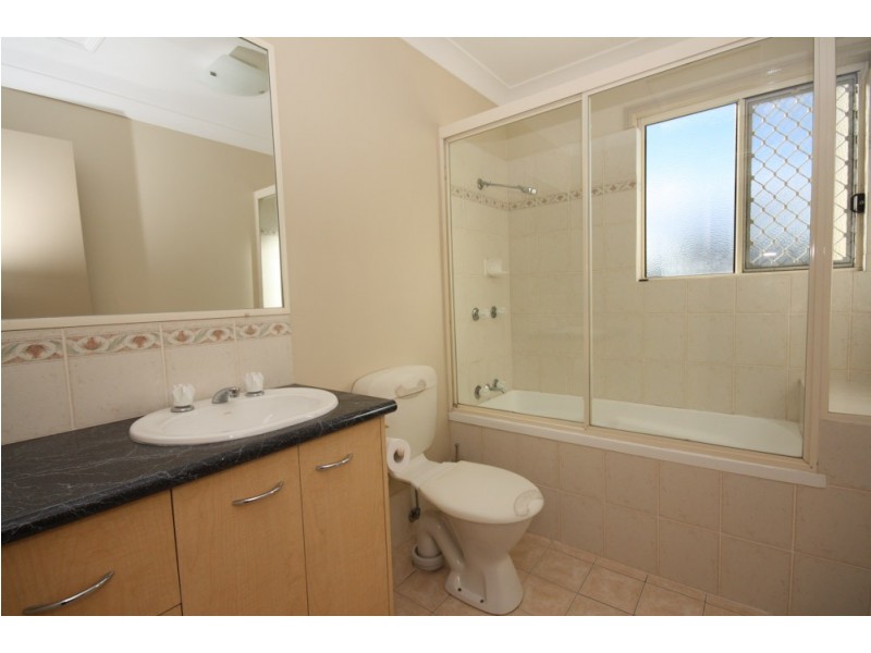 10/180 Seville Road, Holland Park QLD 4121