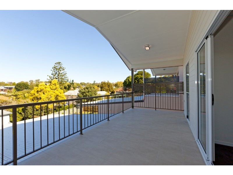 11 Wellstead Avenue, Coorparoo QLD 4151