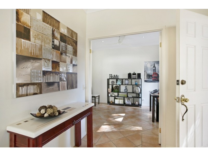 11 Oleander Place, Carindale QLD 4152