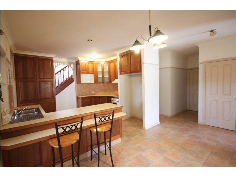 6 Oxford Close, Carindale QLD 4152