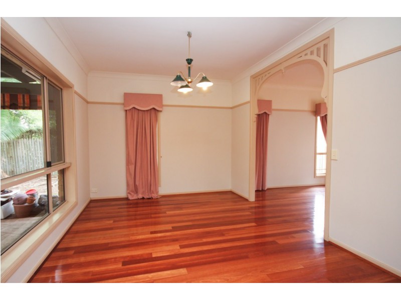 6 Oxford Close, Carindale QLD 4152